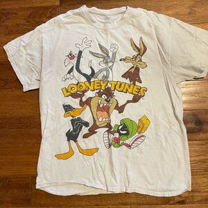 Looney Tunes Graphic T-Shirt